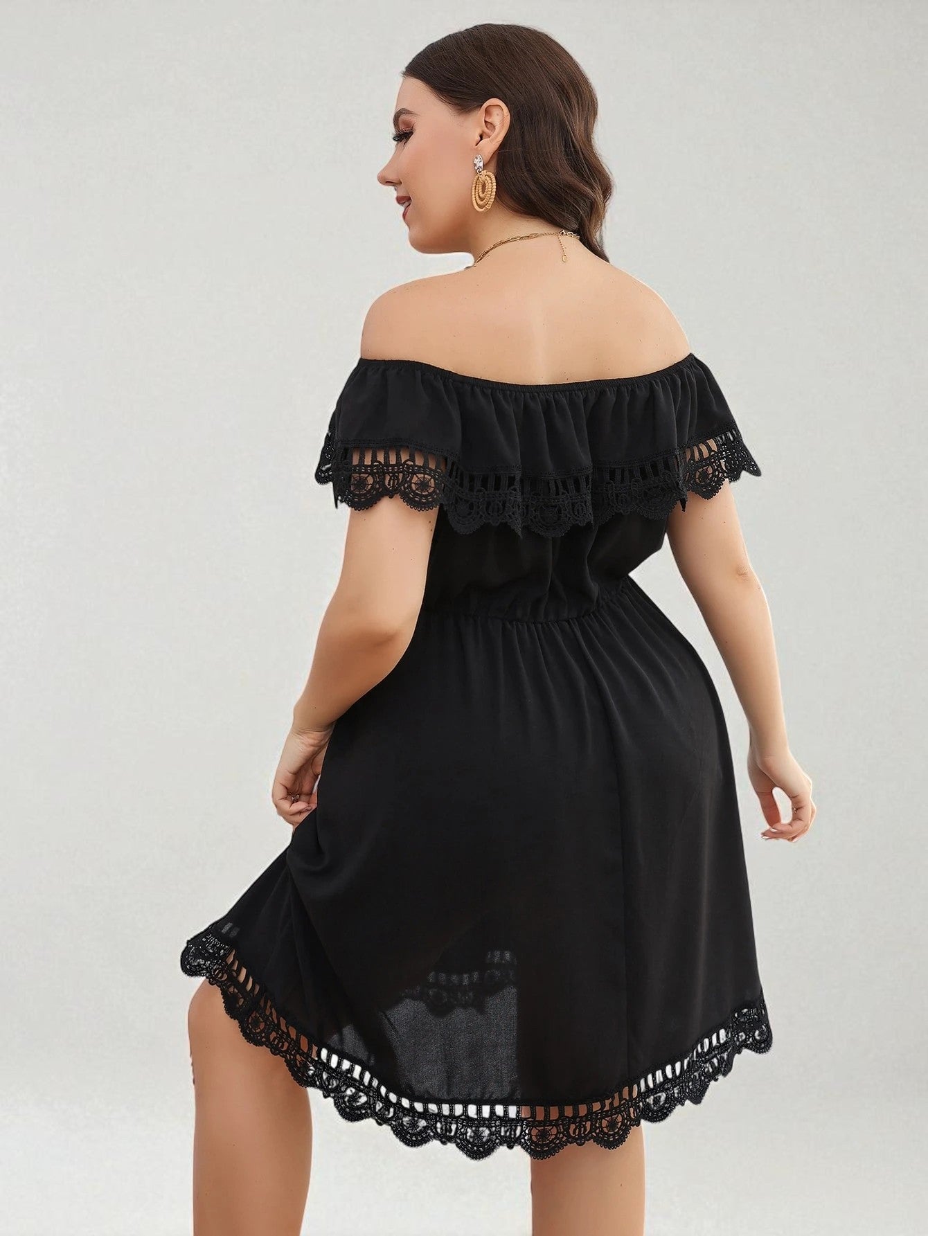 Robe En Dentelle à Épaules Dénudées