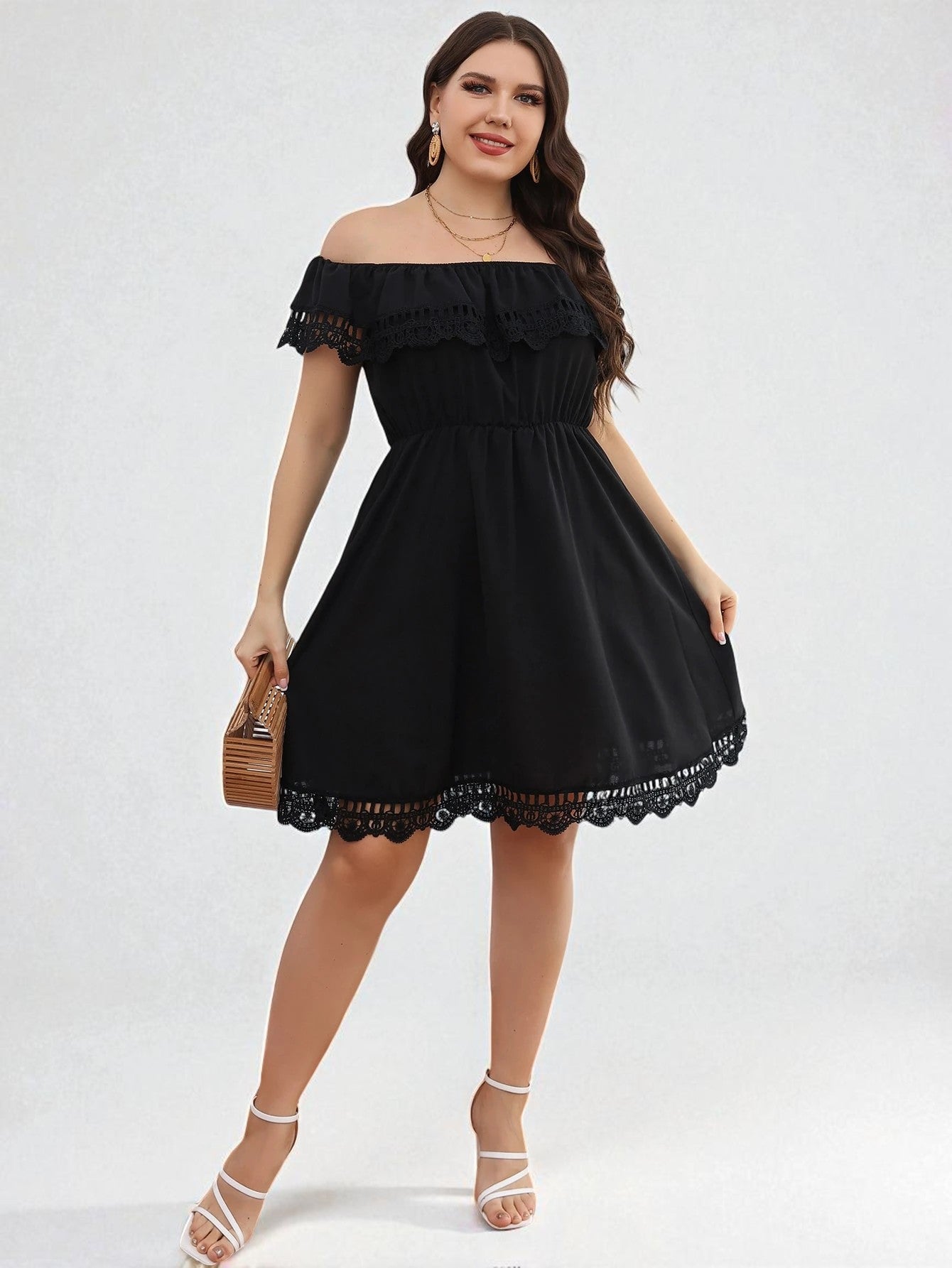 Robe En Dentelle à Épaules Dénudées