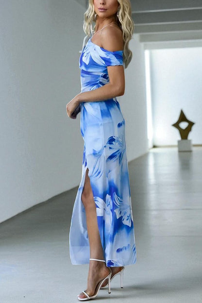 Robe à Épaules Obliques