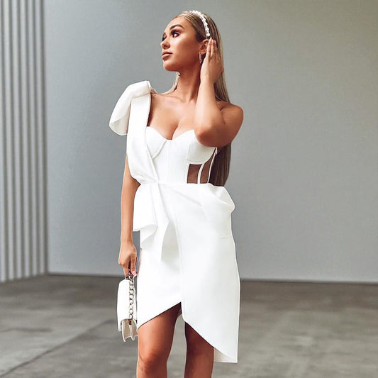 Robe à Épaules Dénudées